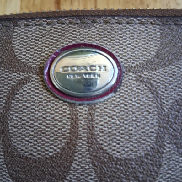 Coach Brown Signature Zip Wallet - Picture 2 of 7